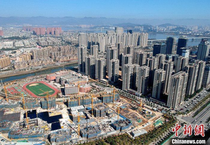資料圖：航拍一處新建住宅。 <a target='_blank' href='/'>中新社</a>記者 呂明 攝